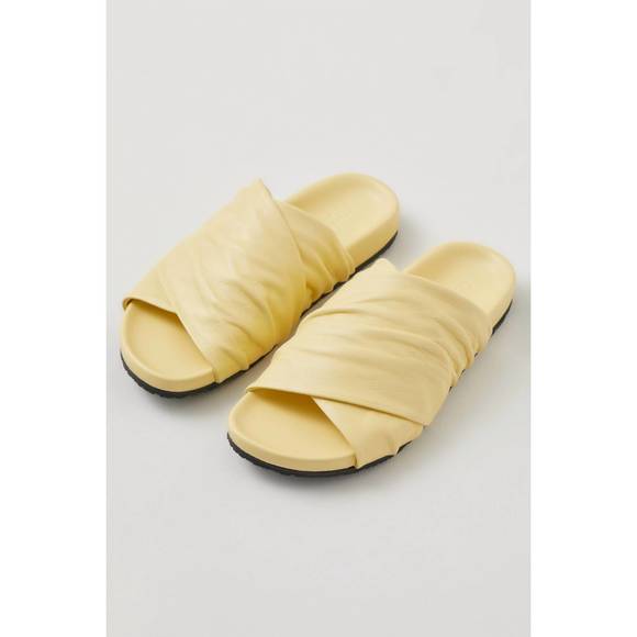 NEW CLOSED women's cross italian leather sandals in yellow orchid - Picture 3 of 7